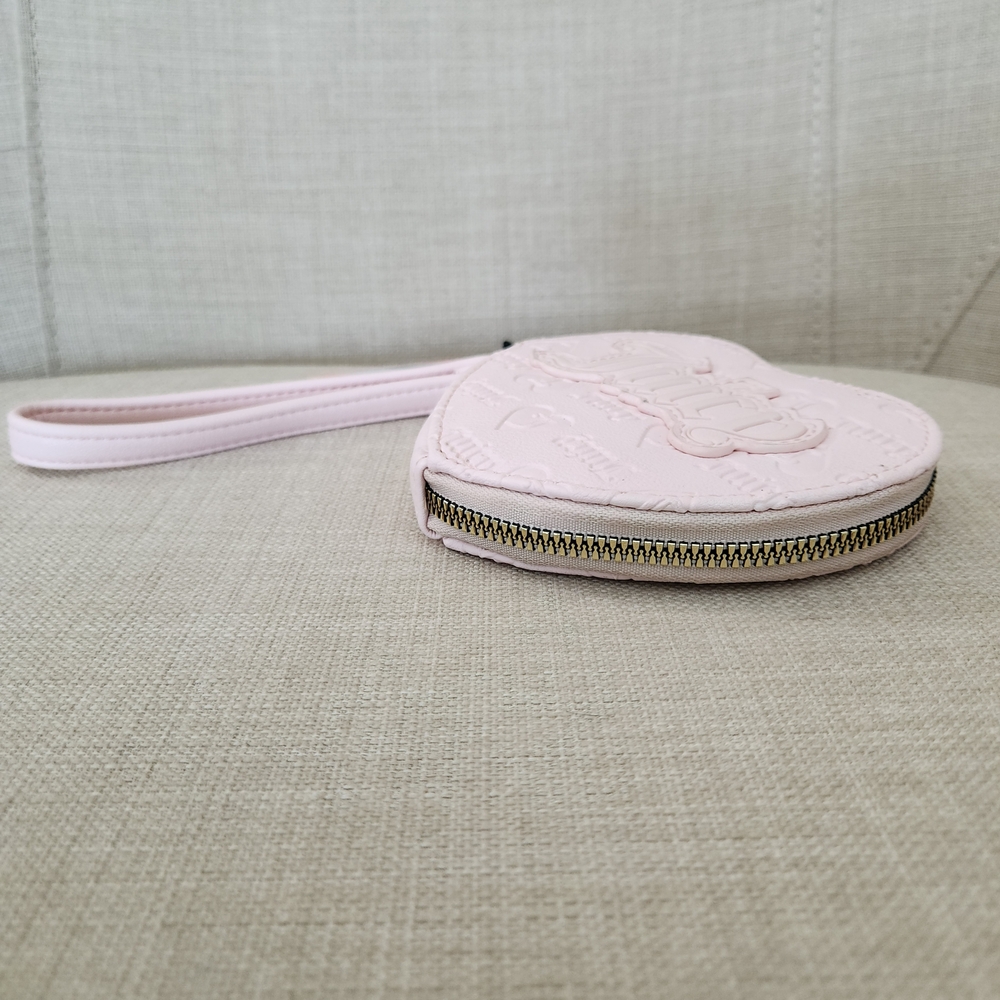 NWT Juicy Couture Powder Blush Pink Heart Wristlet - Picture 9 of 9